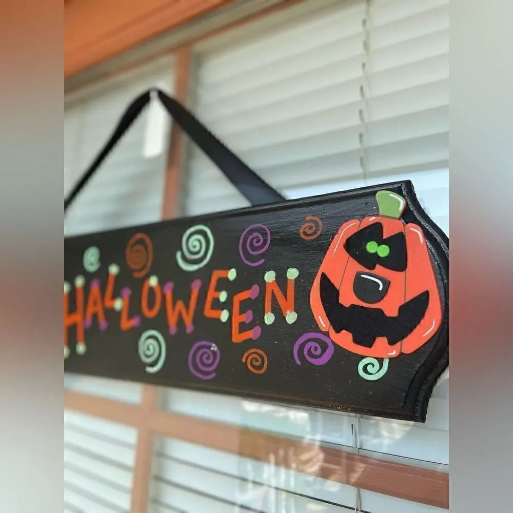 N/A “happy halloween”